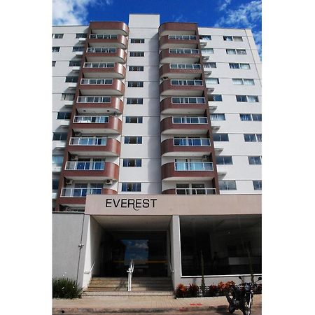 Everest Flat Service Caldas Novas Εξωτερικό φωτογραφία